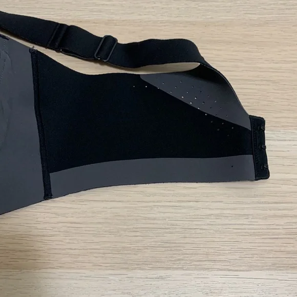 Title Nine Run It All Wireless Black Sports Bra - Picture 5 of 6